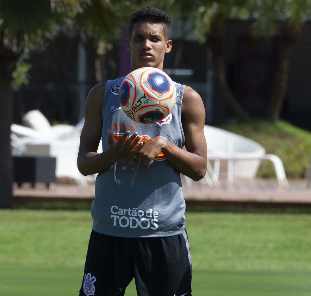 Entenda por que Pedrinho será desfalque na partida contra o Novorizontino