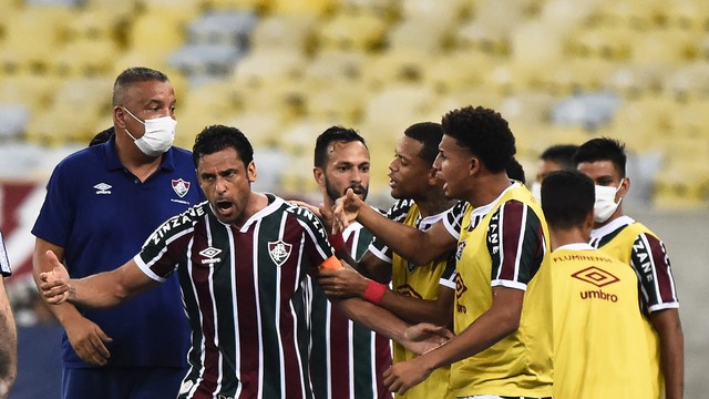 Fred festeja o gol do Fluminense