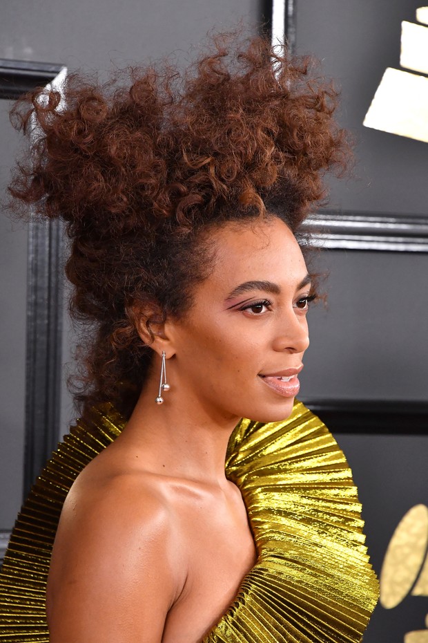 LOS ANGELES, CA - FEBRUARY 12:  Singer Solange Knowles attends The 59th GRAMMY Awards at STAPLES Center on February 12, 2017 in Los Angeles, California.  (Photo by Steve Granitz/WireImage) (Foto: WireImage)