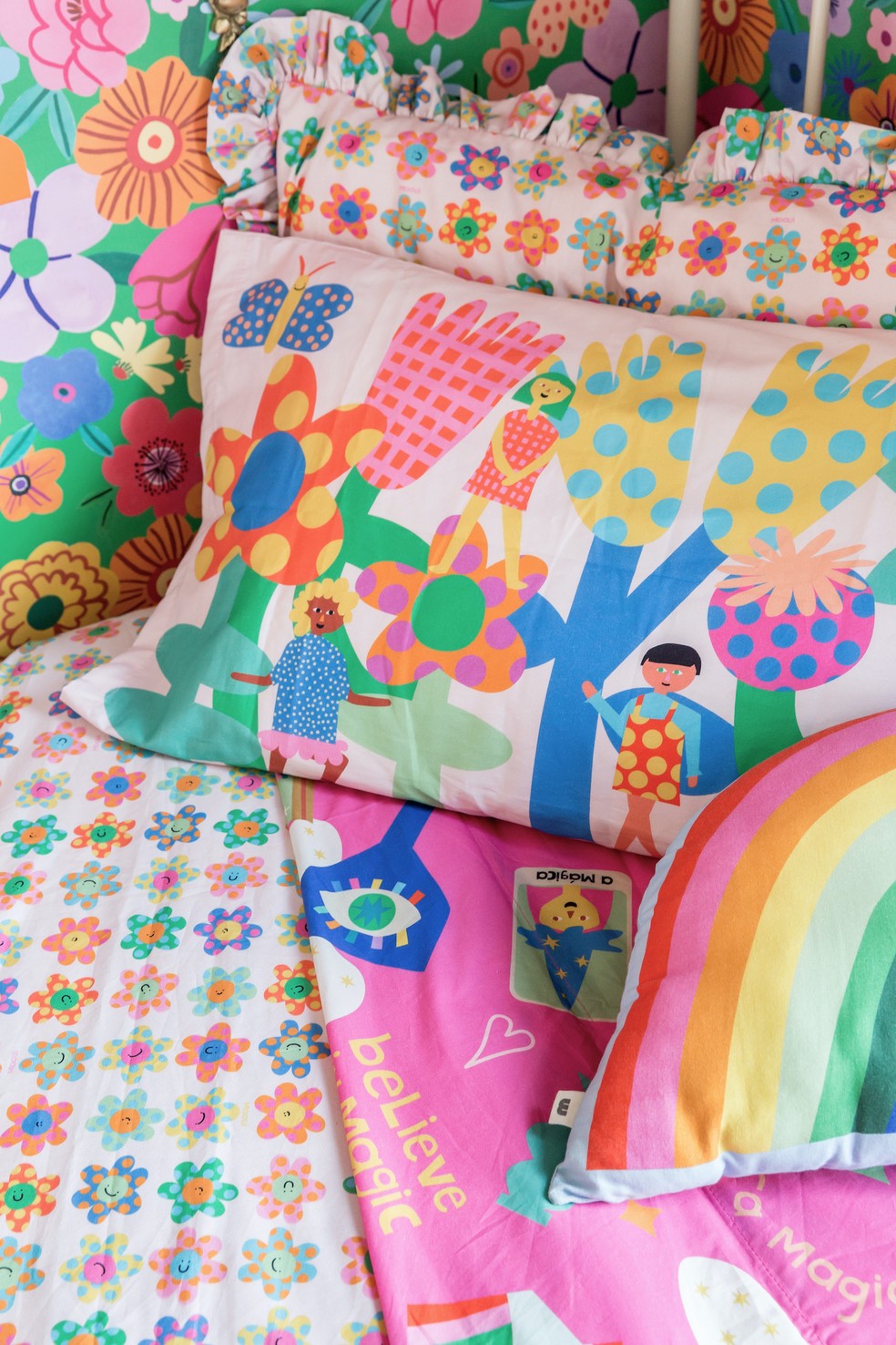 O colorido das decora&ccedil;&atilde;o se repete no enxoval da nova cole&ccedil;&atilde;o Jardim dos Sonhos, da Mooui &mdash; Foto:  Mariana Lima / Divulga&ccedil;&atilde;o