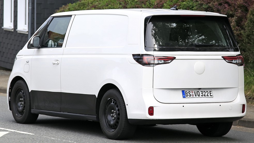 Segredo Volkswagen Kombi Eletrica E Vista Sem Camuflagem E Tera 204 Cv Com Tracao Traseira Segredos E Flagras Autoesporte