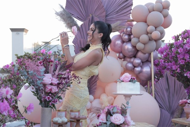 Daniela Albuquerque faz festa luxuosa para comemorar aniversário de 38 anos (Foto: Ananda Souza)
