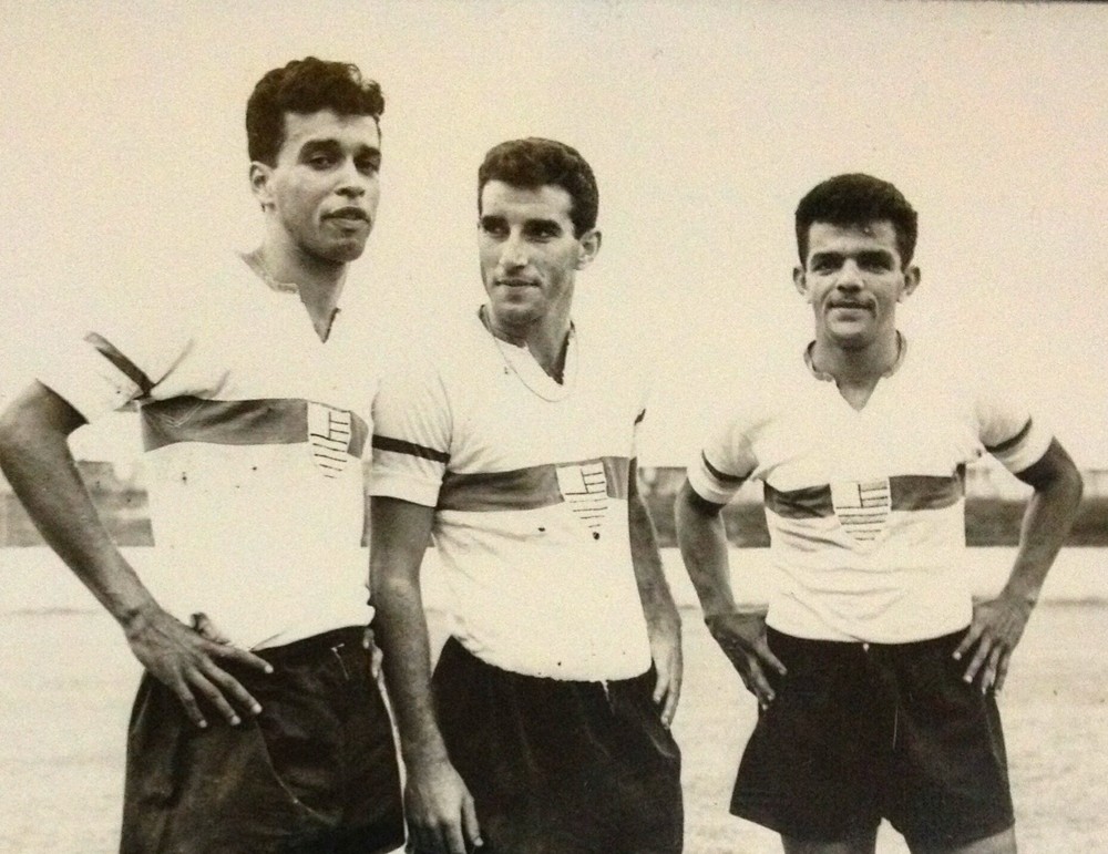 Livro conta história de Carlinhos como jogador