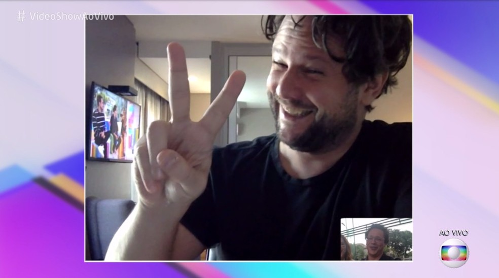 Irmãos Danton e Selton Mello vão às lágrimas em homenagem no 'Vídeo Show'; veja! Vídeo Show