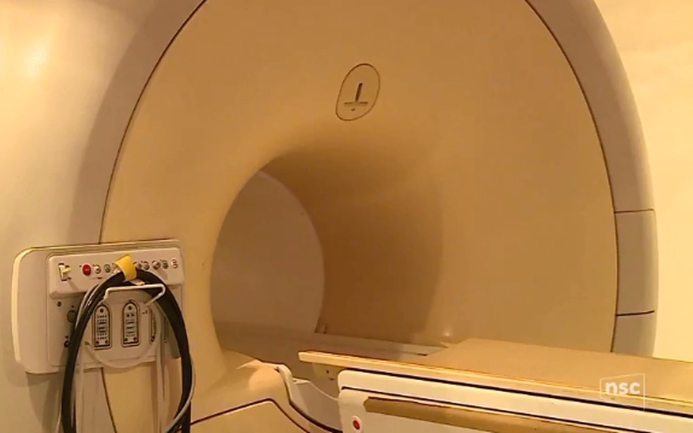Máquina de ressonância magnética — Foto: Reprodução/NSC TV