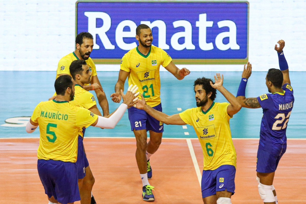 Com time misto, Brasil vira para cima da Argentina e vence amistoso de