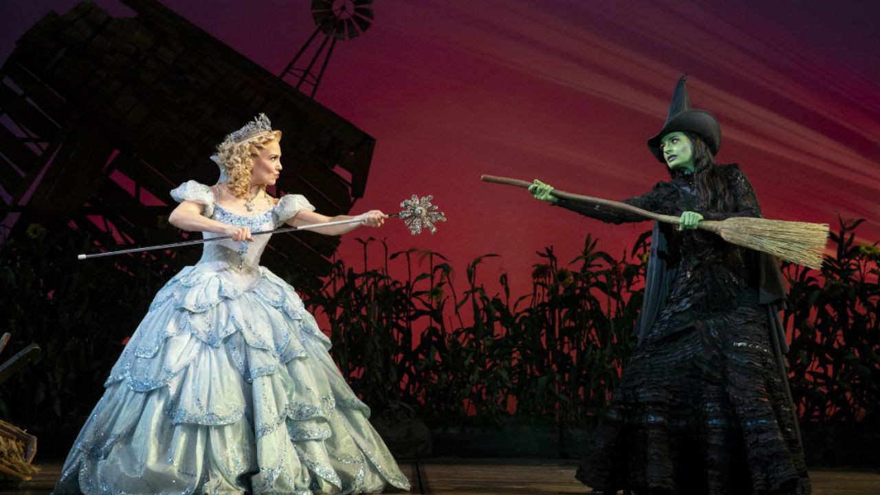 As bruxas do musical 'Wicked'  (Foto: divulgação )