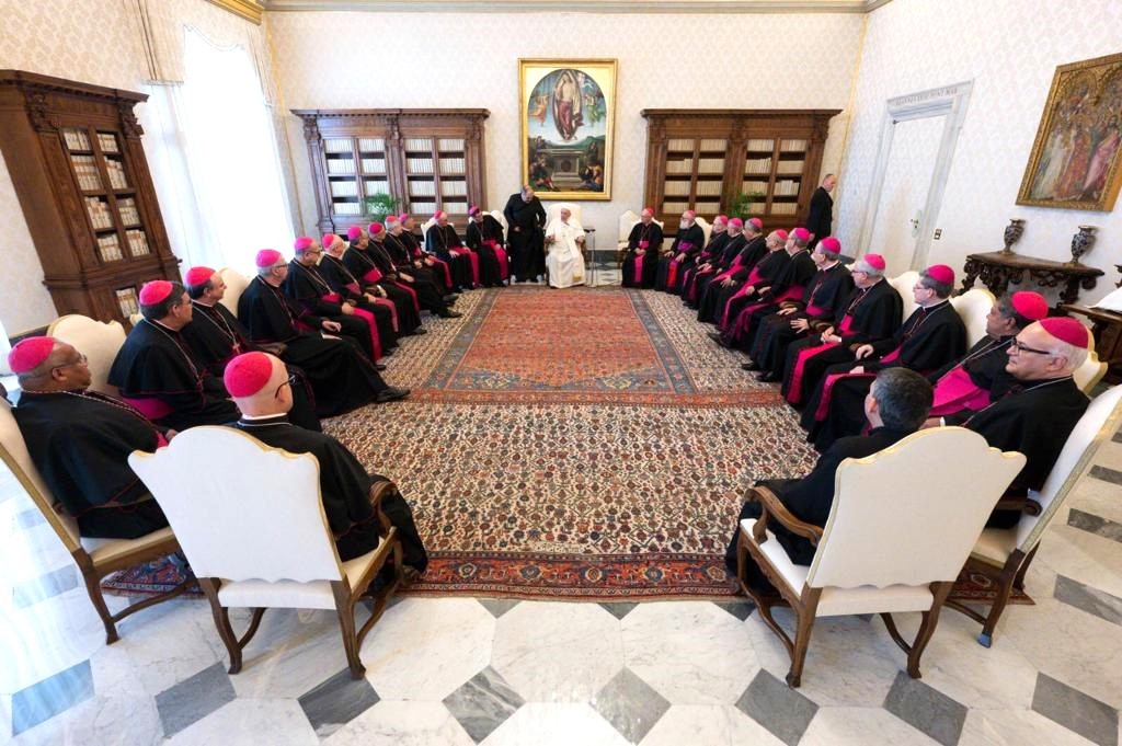 Em encontro com o Papa Francisco no Vaticano, bispo diocesano pede bênçãos para a região de Presidente Prudente