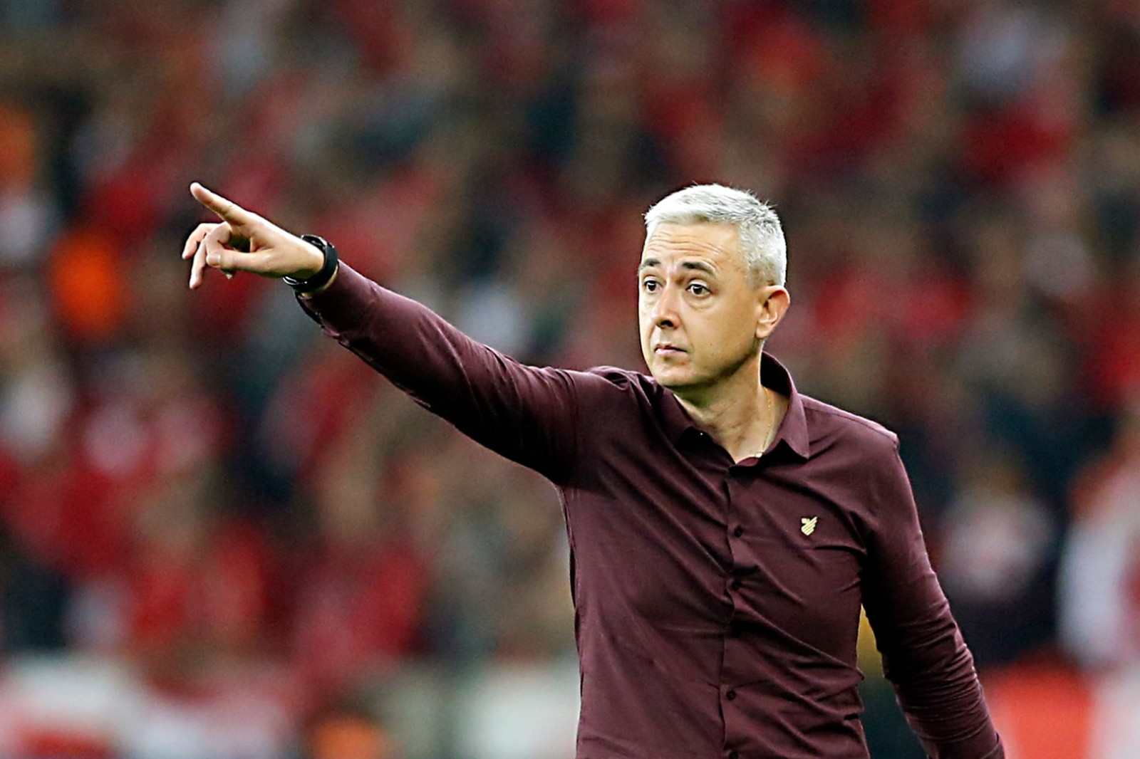 Falta apenas um nome para a definição da comissão técnica da Tiago Nunes 