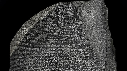 Arqueólogos encontram evidência de rebelião citada na Pedra da Roseta