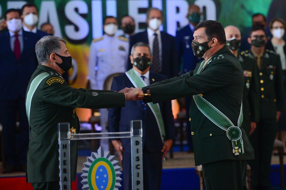 Video sobre passagem do comando do Exército do General Leal Pujol para o General Paulo Sergio Nogueira, hoje ministro da Defesa, foi um dos ocultados