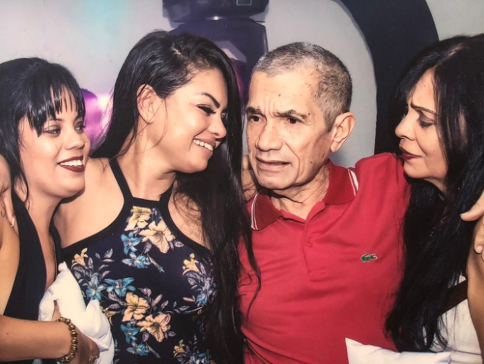 Paulinha Abelha com a família — Foto: Arquivo pessoal