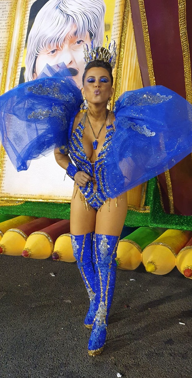 Tania Oliveira é madrinha de bateria da Acadêmicos do Tucuruvi no Carnaval 2020 (Foto: Reprodução/Instagram)