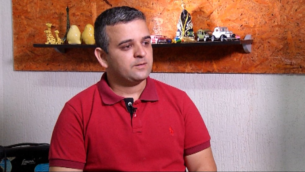 Na entrevista, Rodrigo conta como a família está lidando com o luto  (Foto: Reprodução/TV Integração)