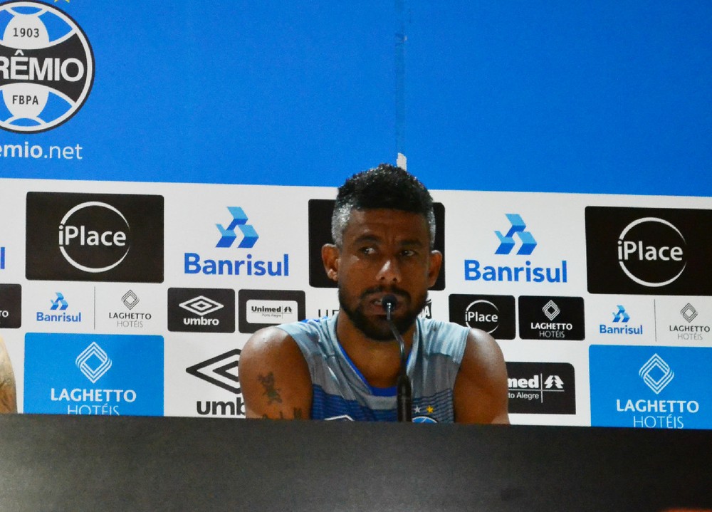 Léo Moura mantém cobrança com lanterna do Grêmio: Somos os culpados