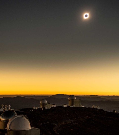Horizonte dourado, visitantes emocionados e queda da temperatura: saiba como foi ver o eclipse no Chile