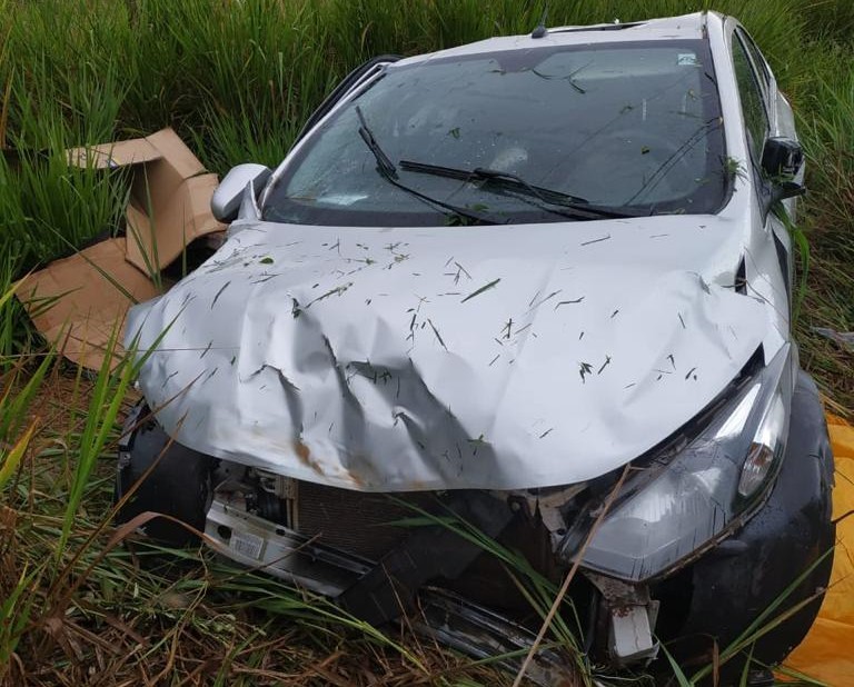 Idoso morre ao perder controle da direção e bater carro em árvores às margens da PR-170, diz PRE