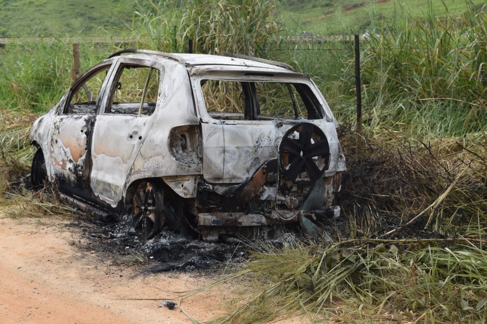 policia civil indicia quatro por duplo homicidio com vitimas carbonizadas em distrito de muriae zona da mata g1