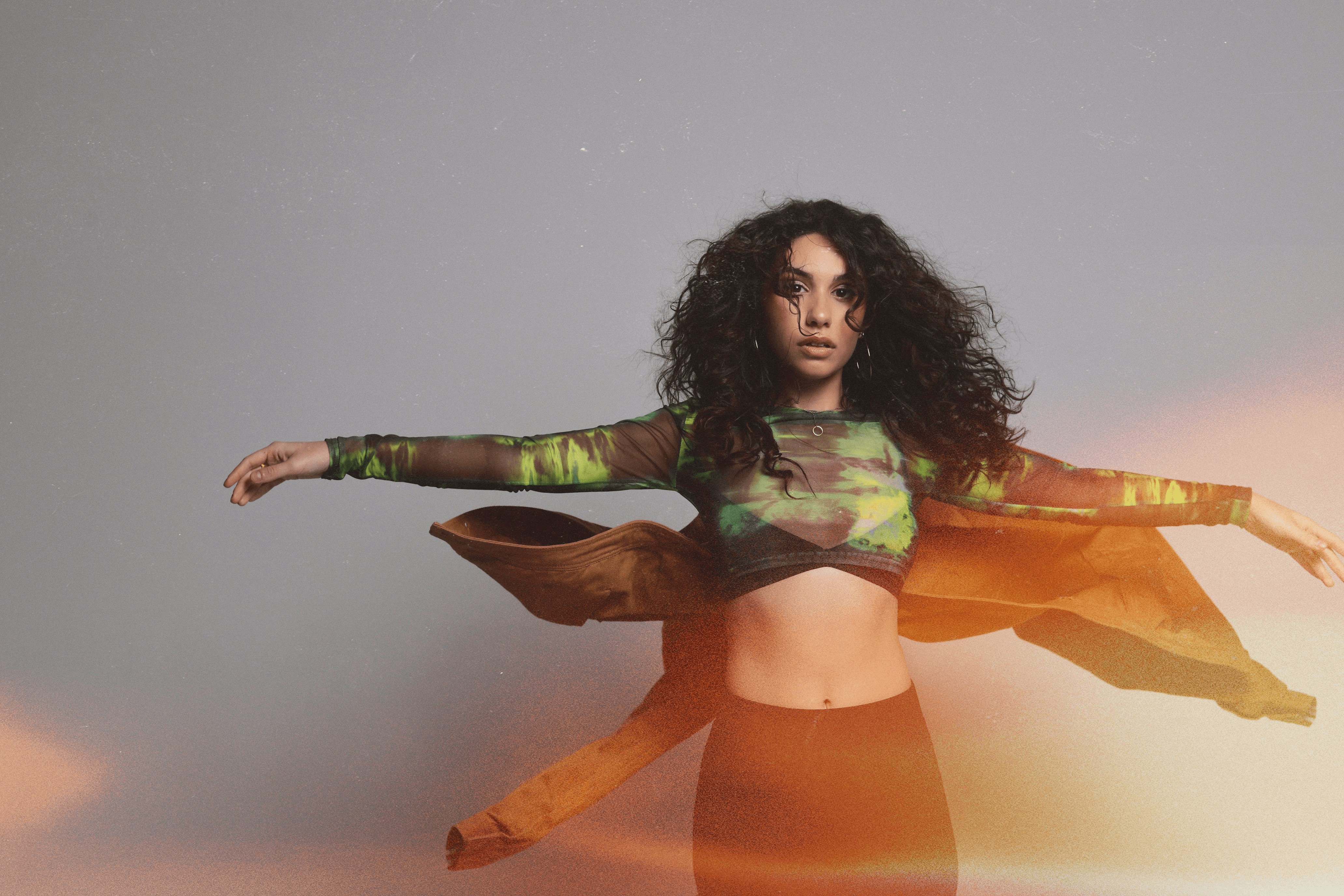 Alessia Cara deve cantar Djavan e João Gilberto em show no Lollapalooza