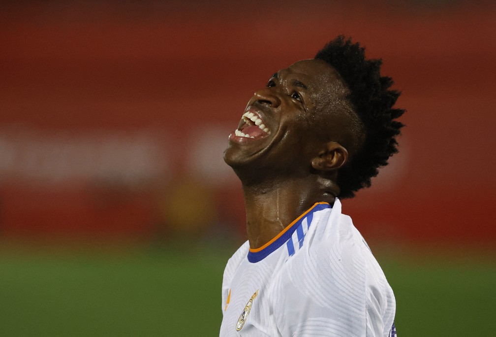 Vini Jr abre o sorriso depois de marcar contra o Mallorca: Real Madrid venceu por 3 a 0 — Foto: Juan Medina/Reuters