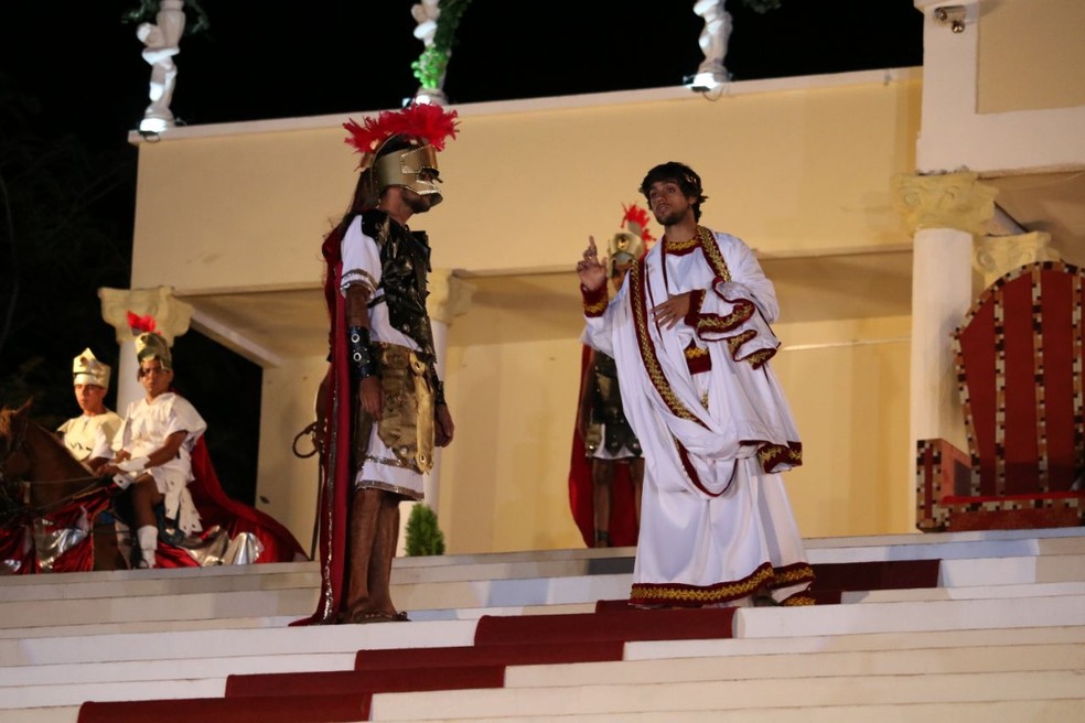 Espetáculo ‘Paixão de Cristo’ volta a ser realizado em Floriano após passar dois anos suspenso devido à pandemia — Foto: Lucas Marreiros/ g1 PI