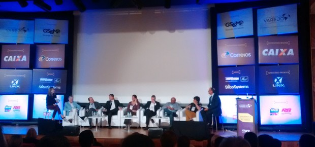 Empresários e executivos brasileiros em painel realizado no 17º Fórum Mundial do Varejo, em São Paulo (Foto: Barbara Bigarelli)