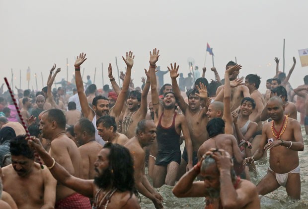 Índia realiza maior festival religioso do mundo