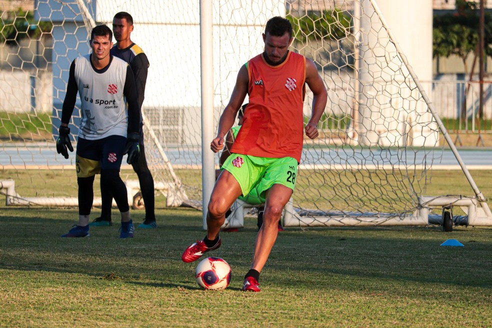 Marcelo Mattos é o destaque do Bangu — Foto: Caio Almeida/ Bangu AC
