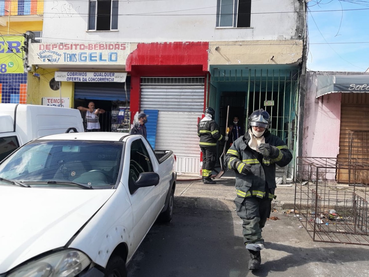 Incêndio atinge estabelecimento comercial no bairro de Mussurunga, em Salvador - Vimarsana News