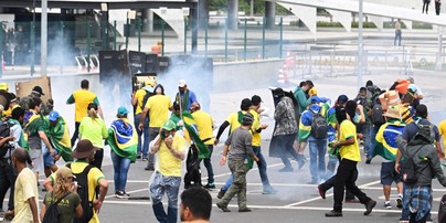 Terroristas invadem Congresso, Planalto e STF; forças de segurança iniciam  retomada | Política | O Globo