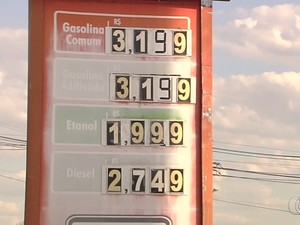 MP investiga reajuste no preço dos combustíveis em Goiânia, Goiás (Foto: Reprodução/TV Anhanguera)