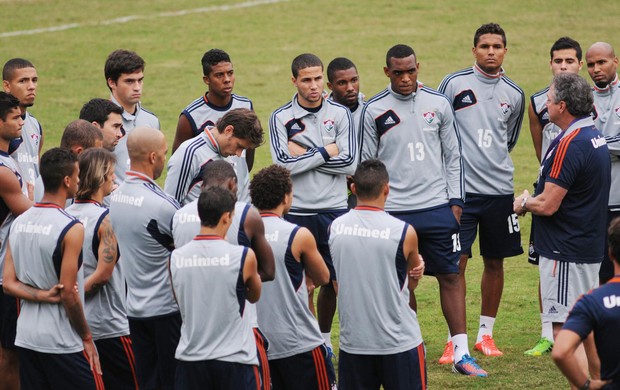 Abel Braga Fluminense treino (Foto: Rossana Fraga / Photocâmera)