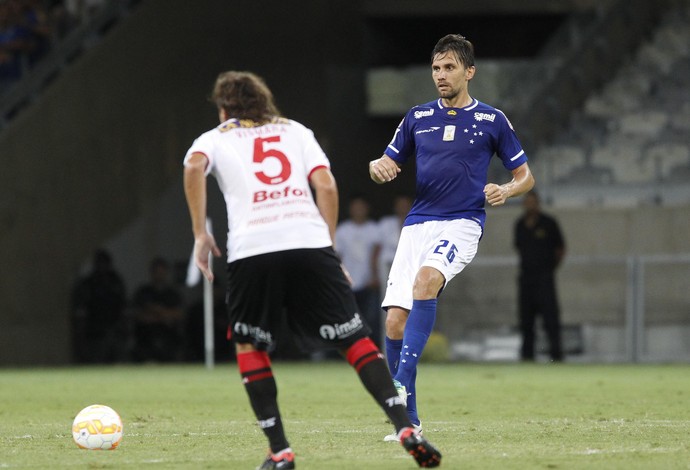 Cheio de caras novas, Cruzeiro precisa de entrosamento, diz narrado
