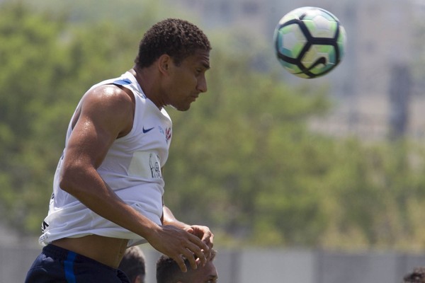 Com futuro em dúvida, Pablo corre para reforçar Corinthians e afastar críticas