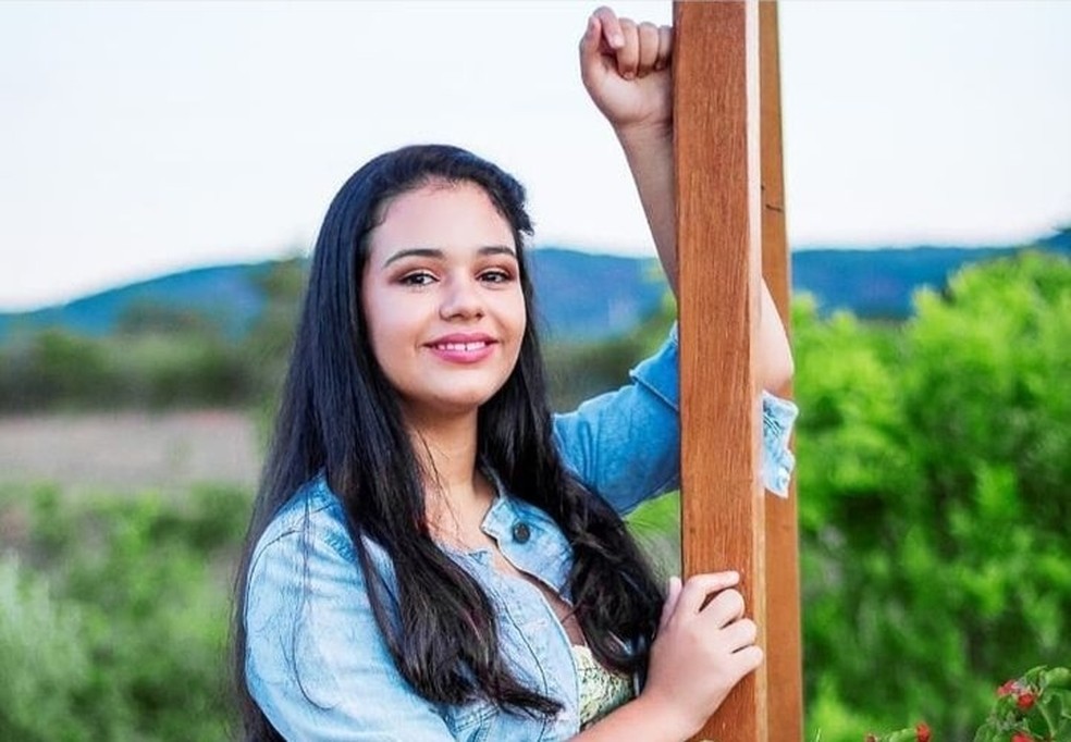 Letícia Morais, de 14 anos, foi a vencedora do concurso nacional — Foto: Cedida/Seec