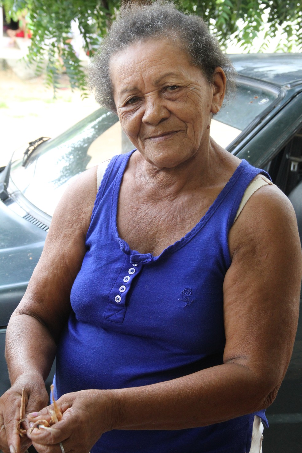 'Tinha fé que voltava a morar aqui nem que fosse numa casa de palha', lembra Dona Ester (Foto: Gabriel Costa/G1)