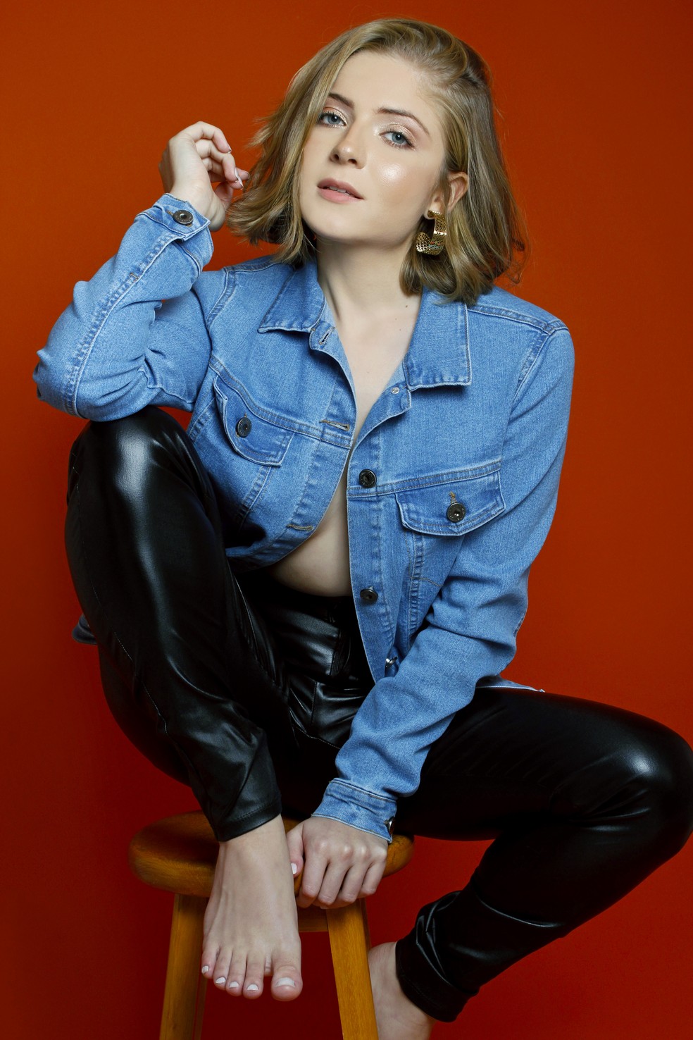 Júlia Maggessi quer seguir trilhando seu caminho nas artes  — Foto: Lukas Alencar/Divulgação