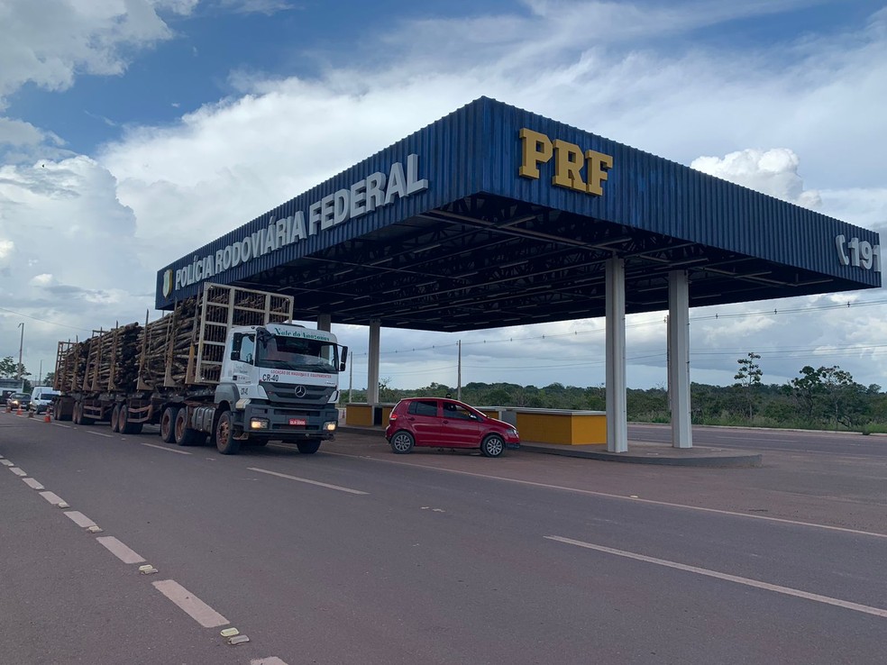 Posto da PRF na BR-210, no Amap&aacute; &mdash; Foto: Paulo Pennafort/Rede Amaz&ocirc;nica