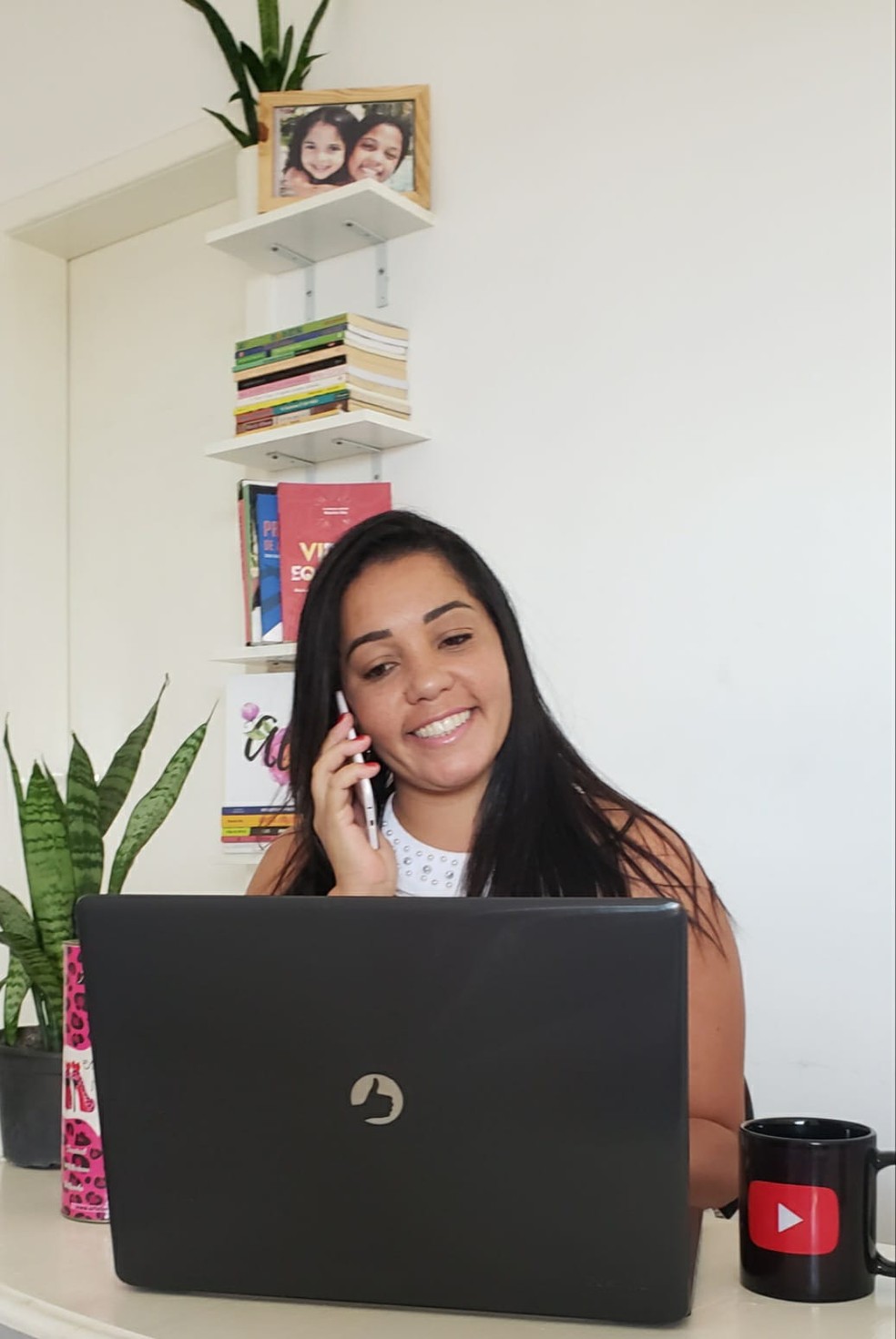 Daniela Sônia Nazareth se tornou empreendedora depois de ter a segunda filha — Foto: Sophia Lara Nascimento/ Divulgação