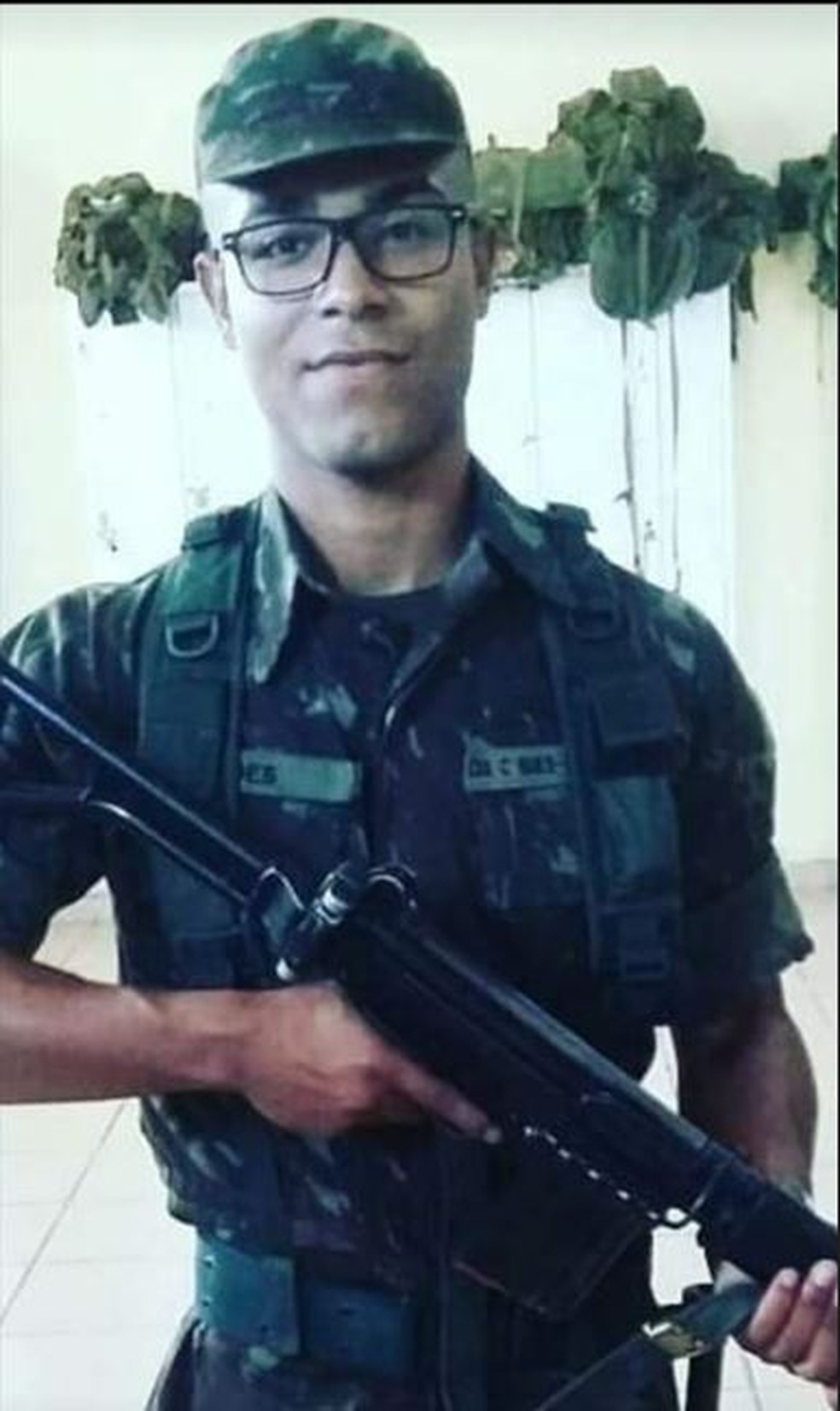 O corpo de Jairo Jonathan Pedrosa, de 24 anos, morto dentro de um trem, ser&aacute; velado na quinta-feira (30).  &mdash; Foto: Reprodu&ccedil;&atilde;o