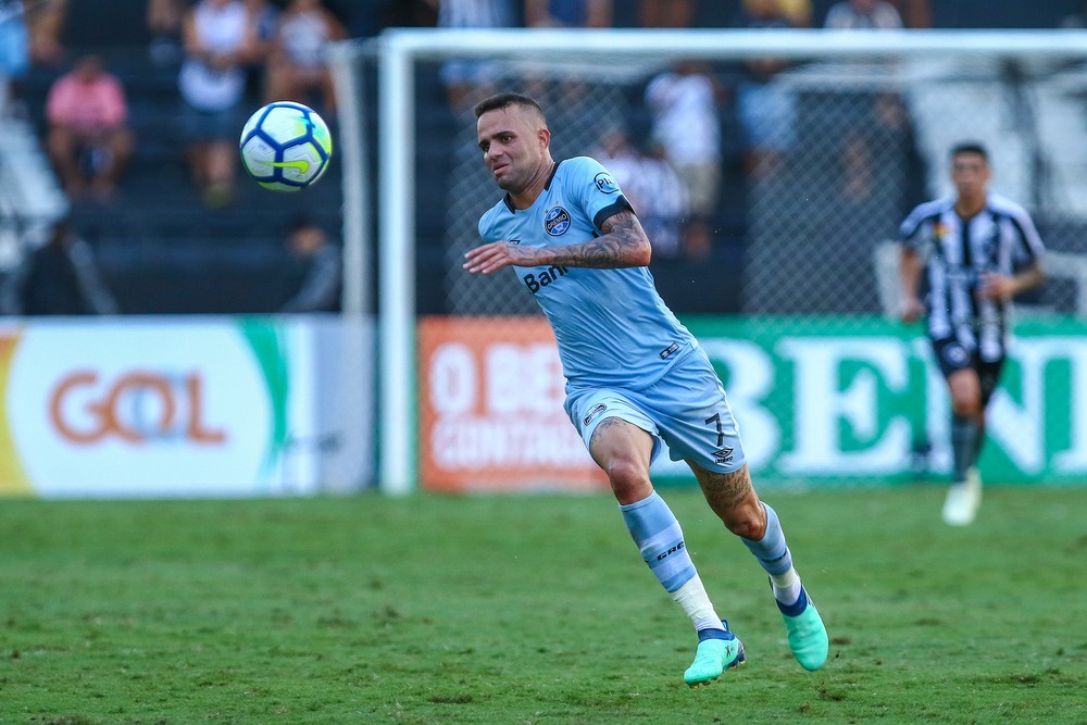 Luan contraria conselho de Renato e pede para atuar em jogo de reservas: Fominha
