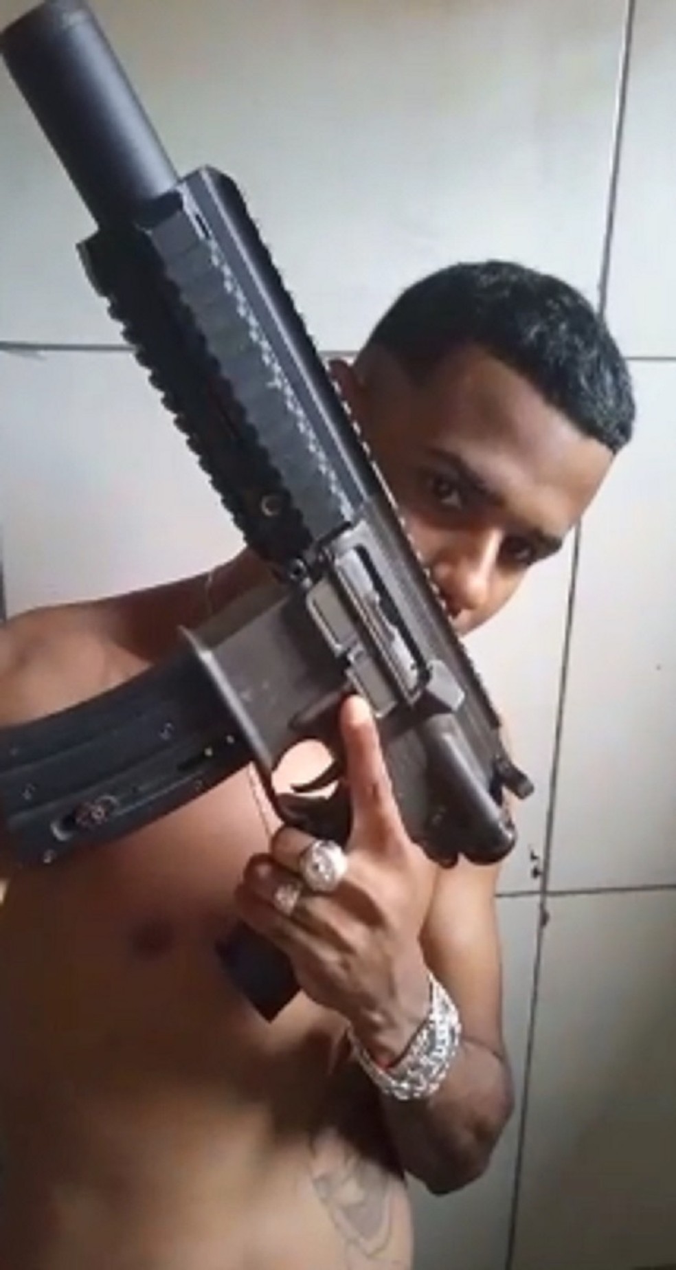 Eles ostentavam armas em redes sociais — Foto: Reprodução