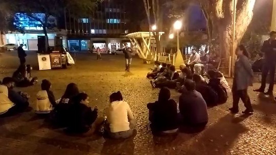 Resultado de imagem para Duas pessoas sÃ£o baleadas durante cavalgada em AraÃ§Ã¡s