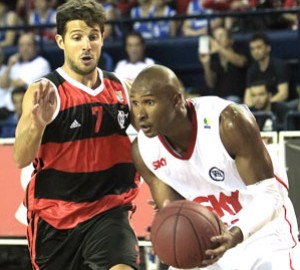 Líder e encorpado, Fla reencontra Pinheiros, seu primeiro algoz no NBB