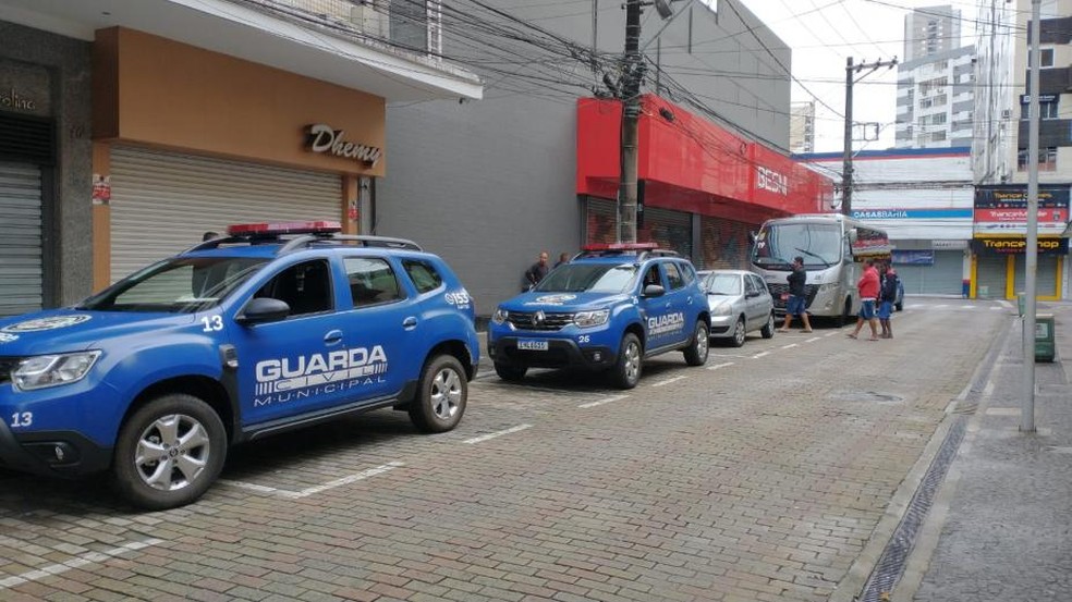 Ônibus descumprem lei do turismo em Santos e são multados  — Foto: Prefeitura de Santos 