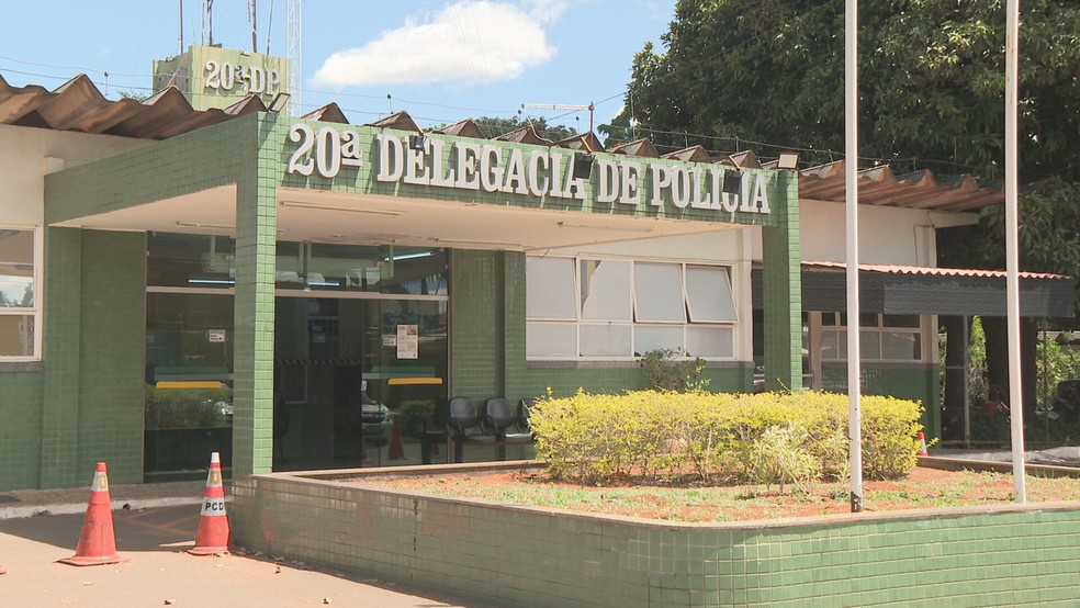 Fachada da 20ª Delegacia de Polícia (Gama), no DF — Foto: TV Globo/Reprodução
