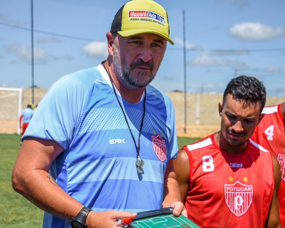Luciano Quadros comanda o Potiguar de Mossor&oacute;, embalado por tr&ecirc;s vit&oacute;rias consecutivas &mdash; Foto: L&eacute;o Moura/ACDP