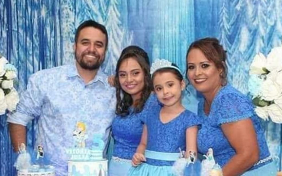 Renato Bueno Fernandes Valim e a família, em Goiânia, Goiás — Foto: Reprodução/Instagram