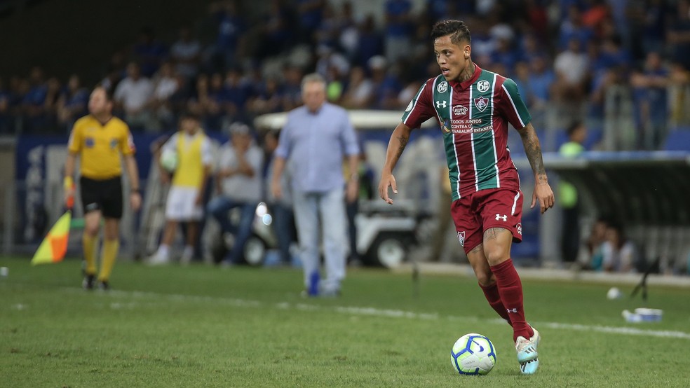 Orinho, em estreia como titular do Fluminense — Foto: Lucas Merçon