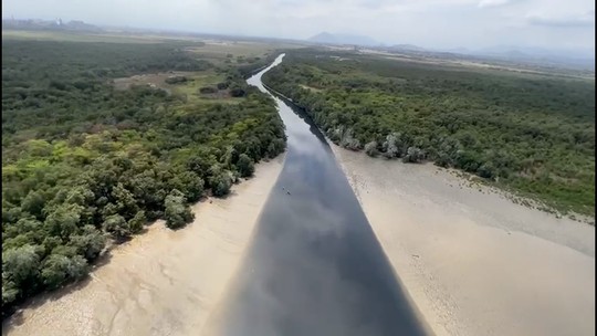 Mar de lama: poluição afeta paisagem e futuro da Baía de Sepetiba
